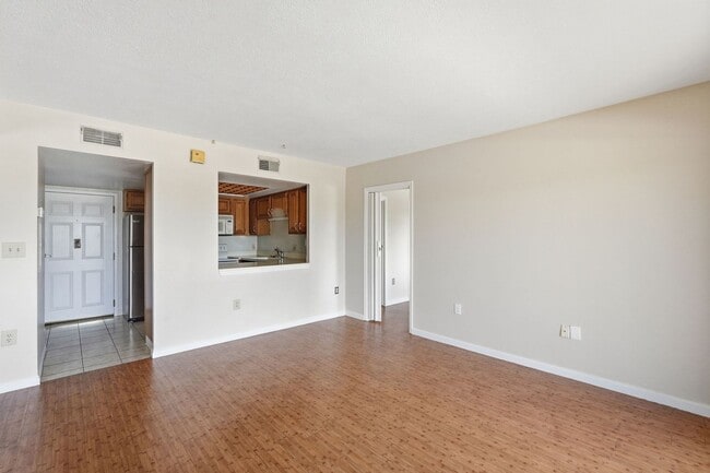 Building Photo - 10330 W Thunderbird Blvd
