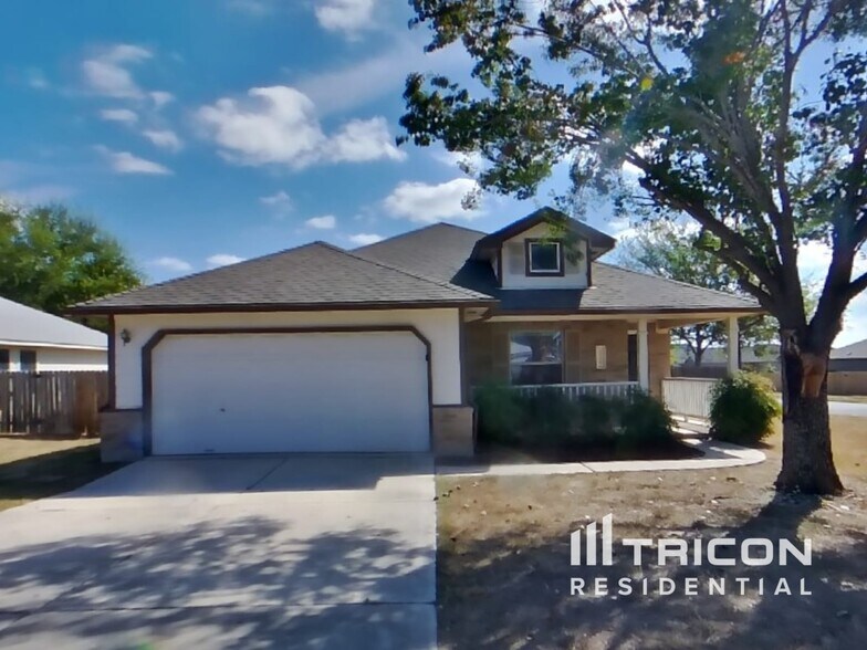 Primary Photo - 228 Fall Creek Dr