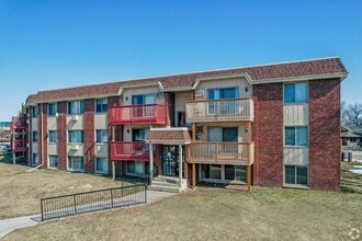 Building Photo - The BLVD Apartments | Newly Renovated 2 Bed/1 Bath — FREE 50" TV With Move-In!