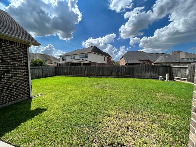 Building Photo - 3318 Suffolk Creek Ln