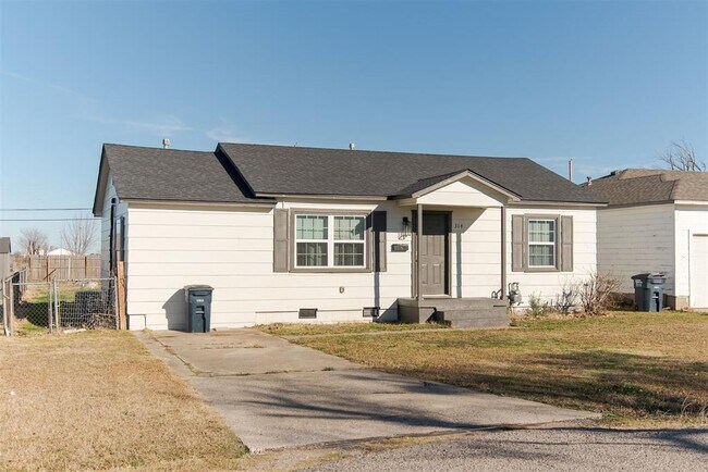 Building Photo - 314 W 36th St