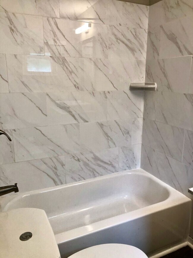 Building Photo - *** Swissvale * Beautiful & Spacious 4 Bedroom / 2 Bath House * Large Fenced in Backyard * Pet Fr...