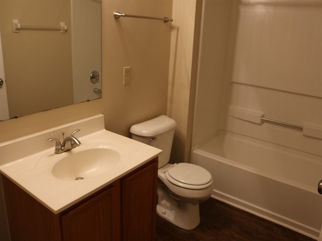 Building Photo - 7463 Highland Ave