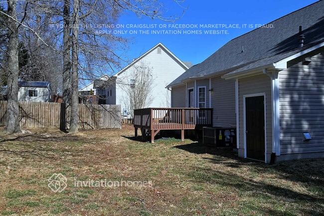 Building Photo - 201 Zircon Ln