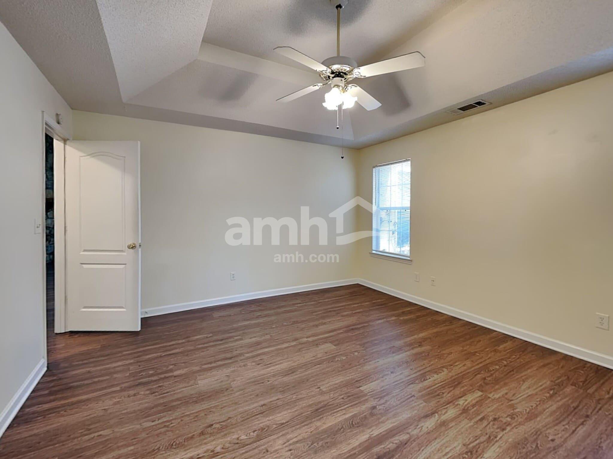 Building Photo - 241 Fairbrook Ln