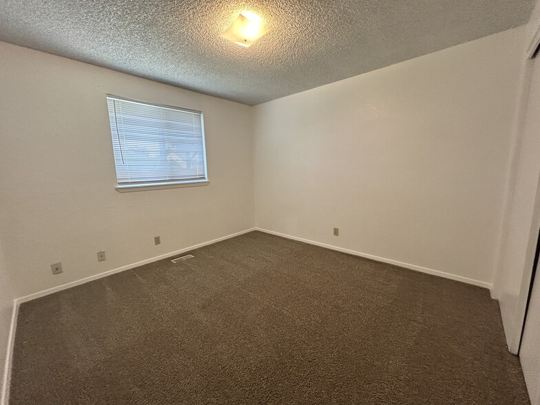 Building Photo - 10505 W Ardyce Ct