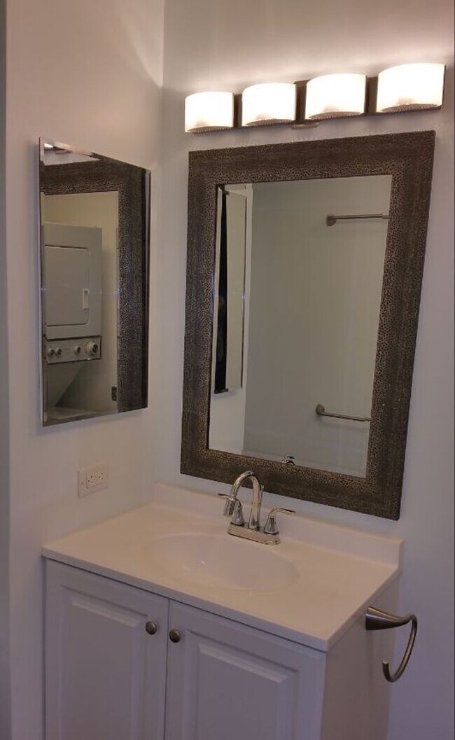 Building Photo - 1515 Ward Ave