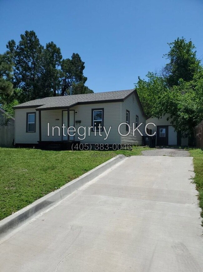 Building Photo - 3720 NW 29th St