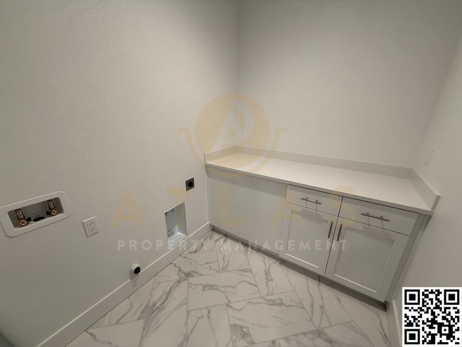Building Photo - 495 Fortuni Ct