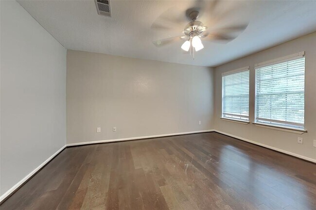 Building Photo - 57 Rockfern Ct