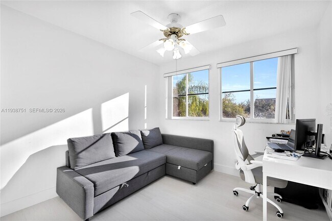 Building Photo - 1176 Cedar Falls Dr