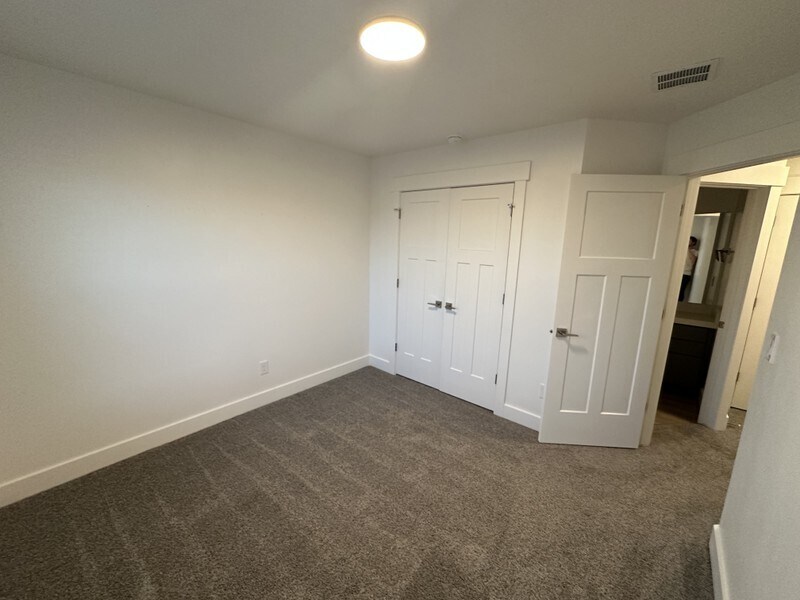 Building Photo - 1762 W 220 S