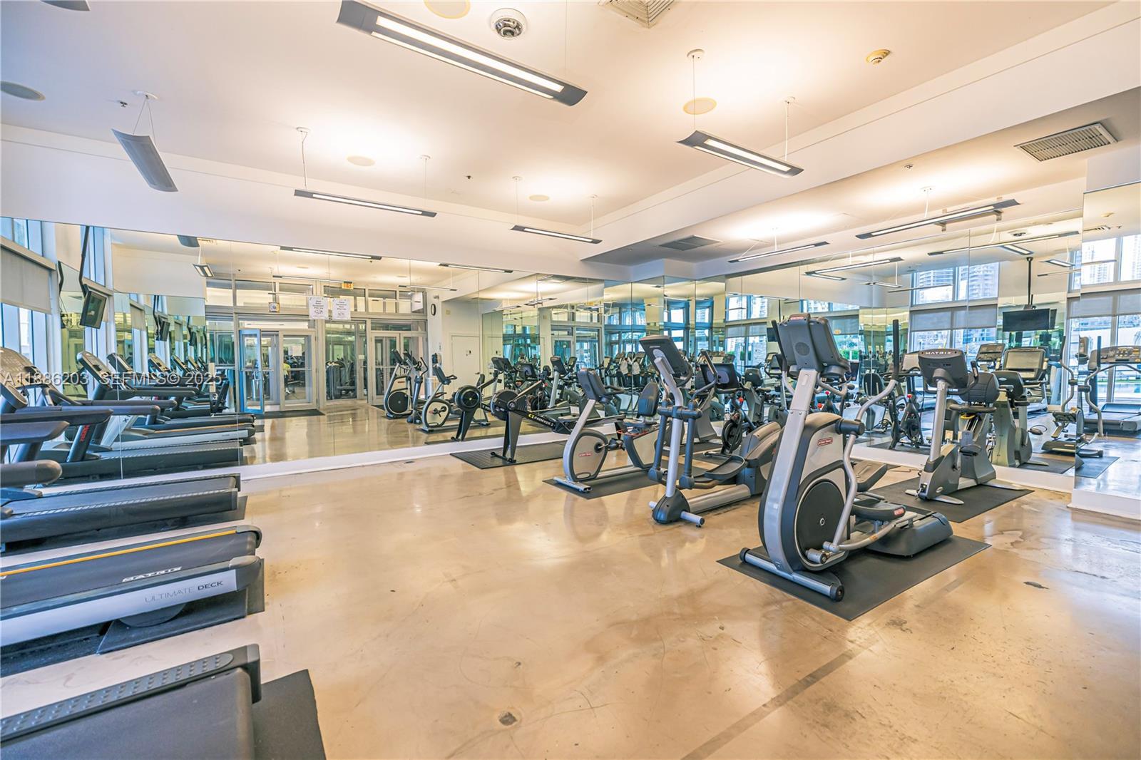 Building Photo - 90 SW 3rd St