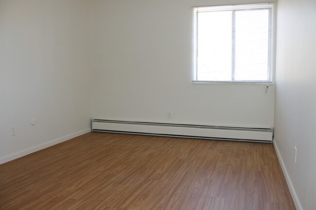 Bedroom - Stevenson Apartments