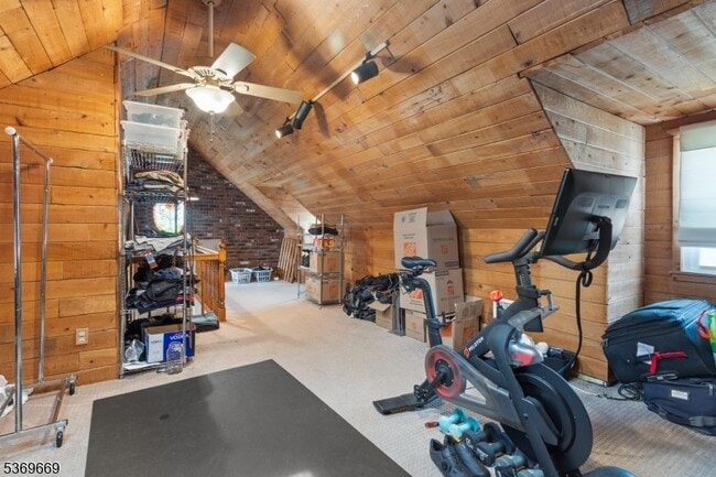 Building Photo - 428 Riverview Rd