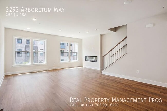 Building Photo - 2293 Arboretum Wy