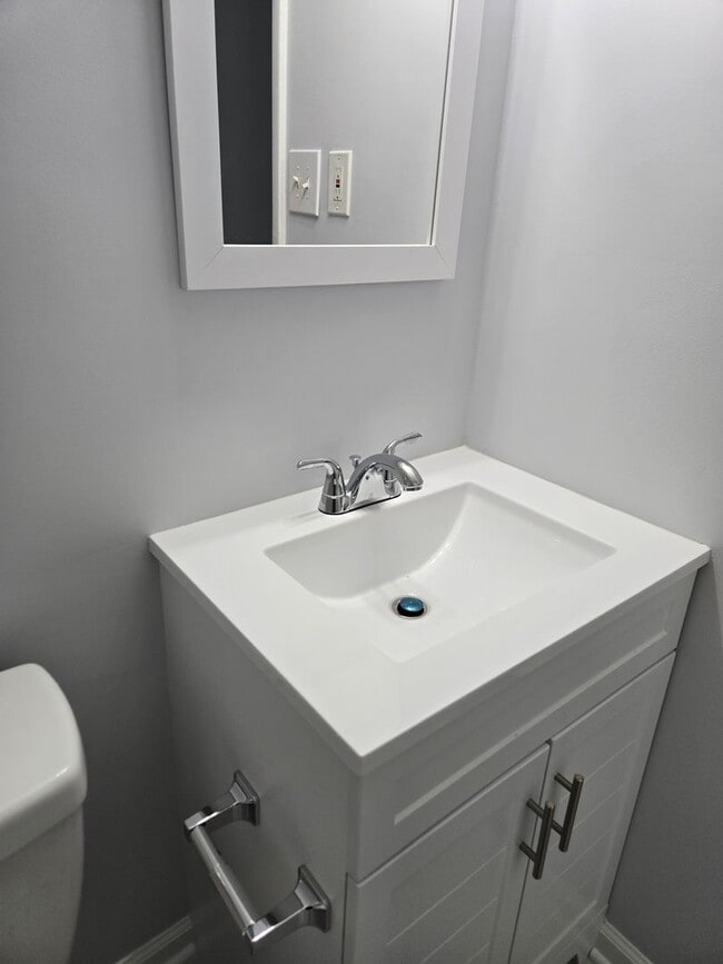 Building Photo - Single Family Home in Dale City