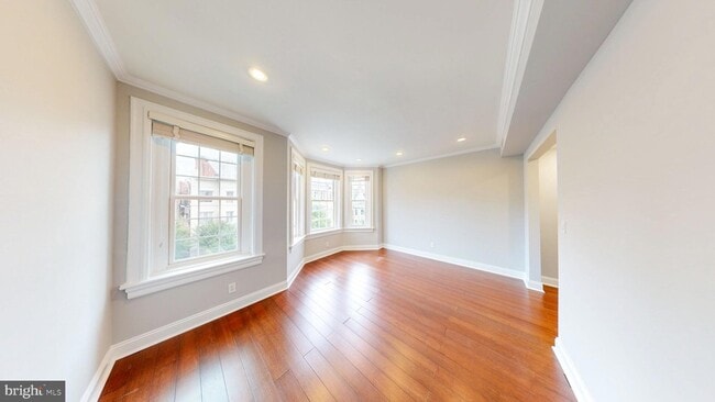 Building Photo - 1724 21st St NW