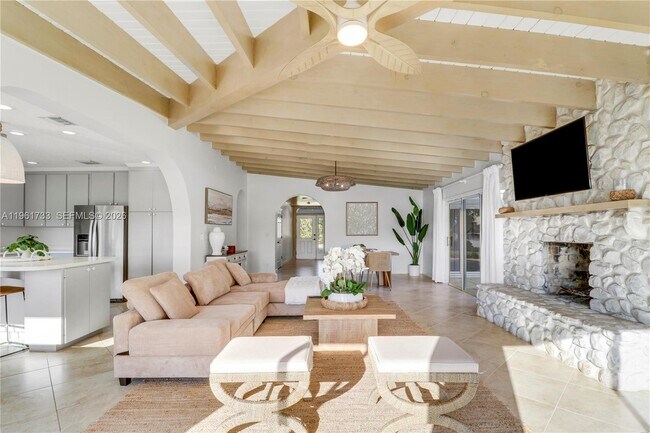 Building Photo - 19655 N Riverside Dr