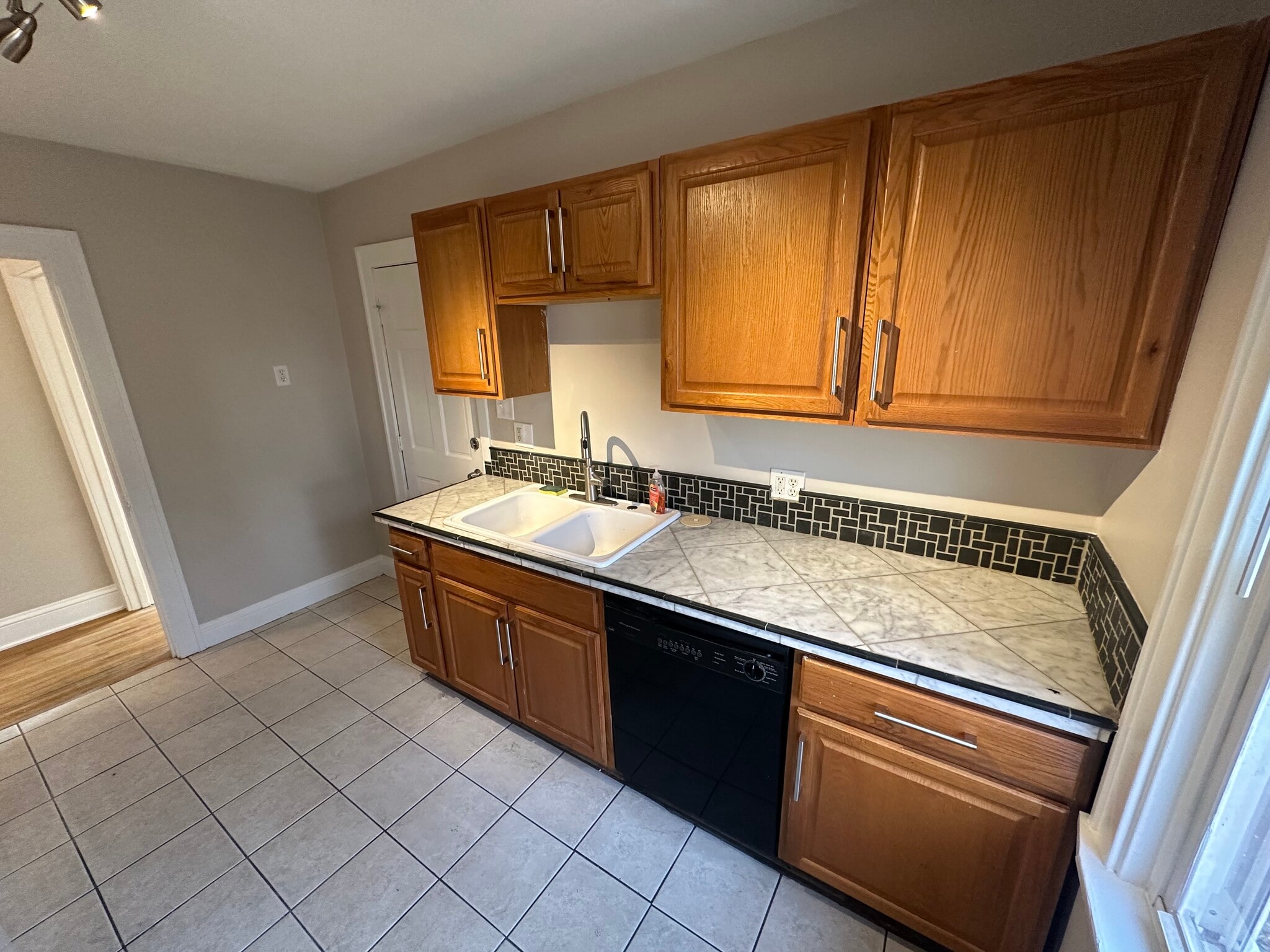 Building Photo - 235 Logan Ave N