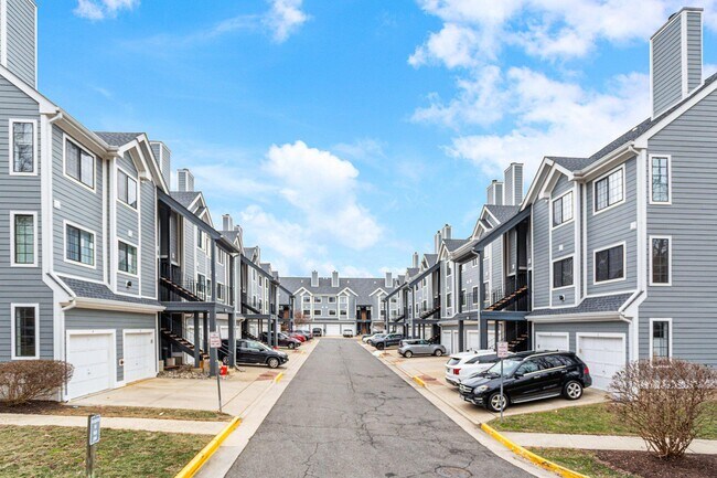 Building Photo - 6008 Mersey Oaks Way