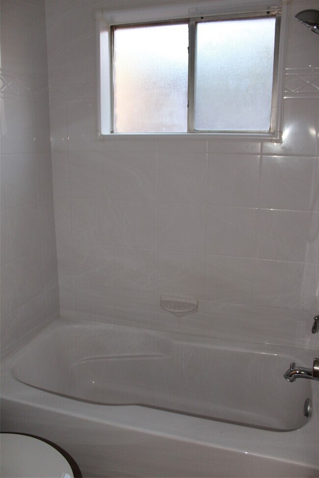 Building Photo - 4406 Lost Lake Ln