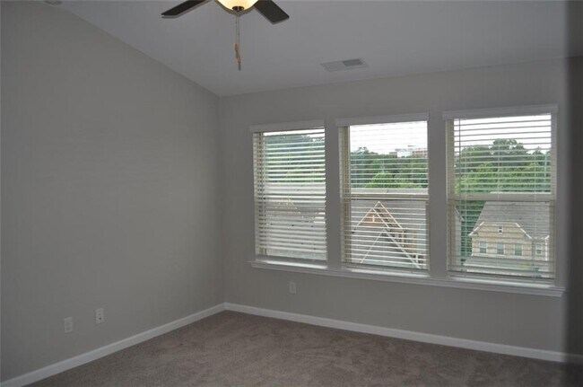 Building Photo - 1345 Endicott Ct
