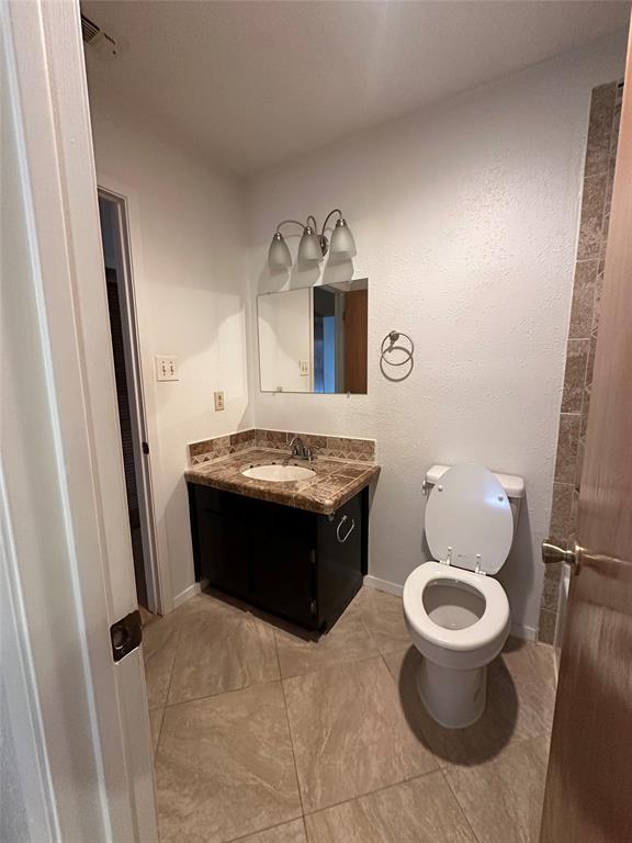 Building Photo - 8418 Fathom Cir