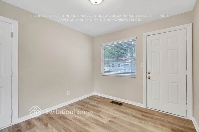 Building Photo - 5815 Oliver St