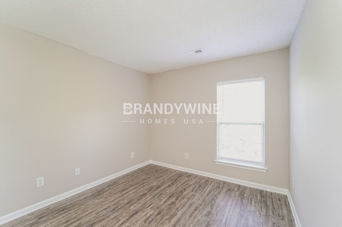 Building Photo - 6201 McIntyre Ridge Dr