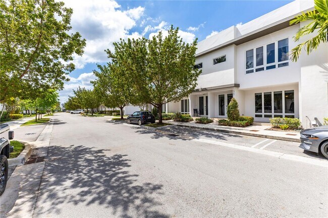 Building Photo - 6440 NW 103rd Psge