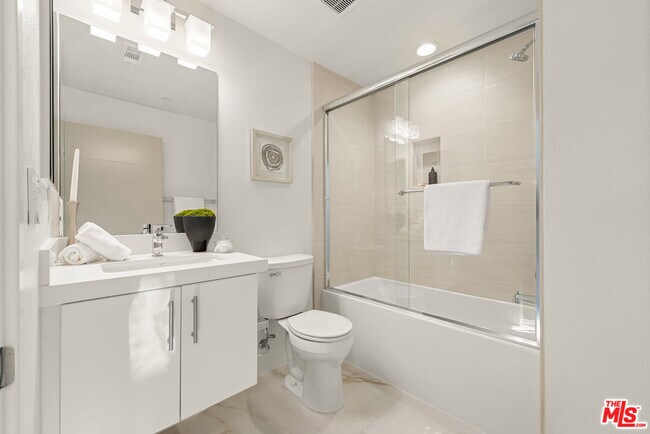 Building Photo - 2111 N Cahuenga Blvd