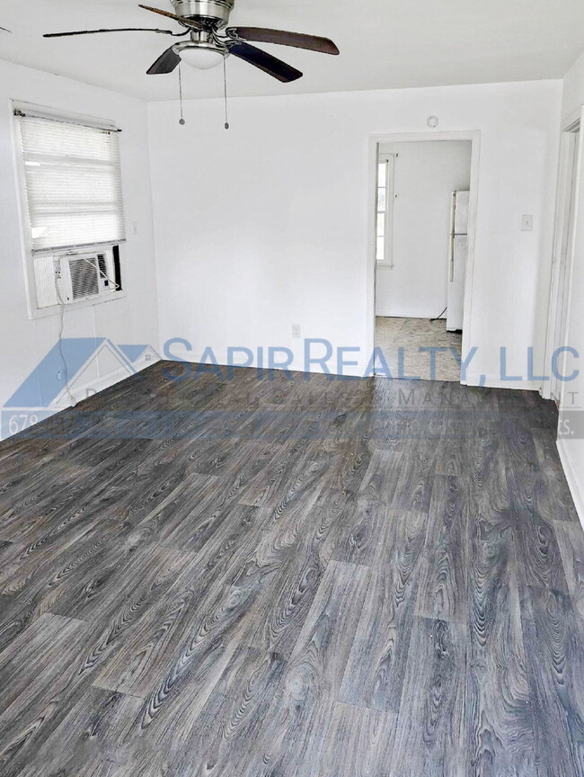 Building Photo - 3974 Spencer Cir