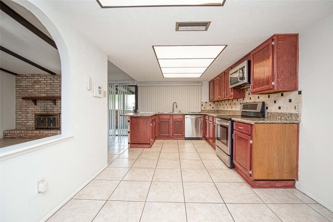 Building Photo - 3803 Cypressdale Dr