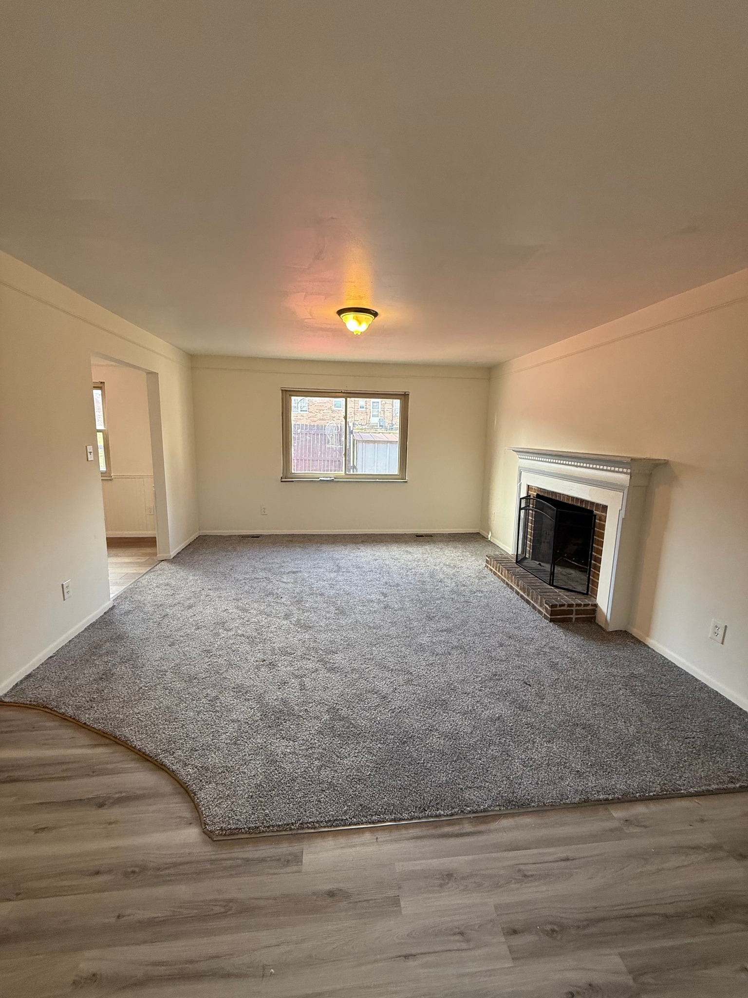 LIVING ROOM - 581 Bessinger Dr