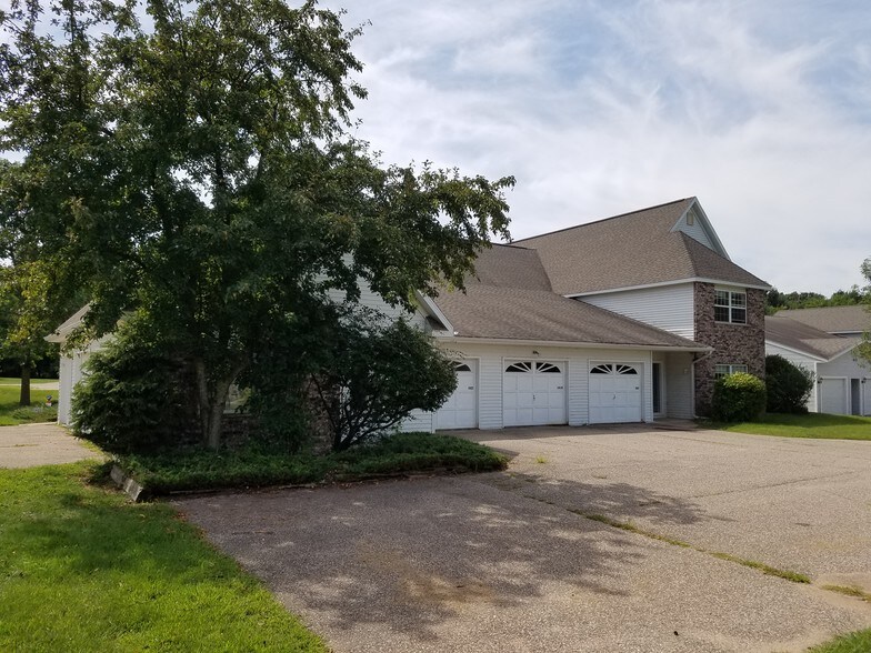 1417-1423 - 1401 River View Ave