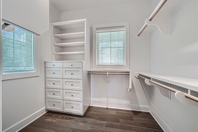 Building Photo - 19517 Flying J Blvd