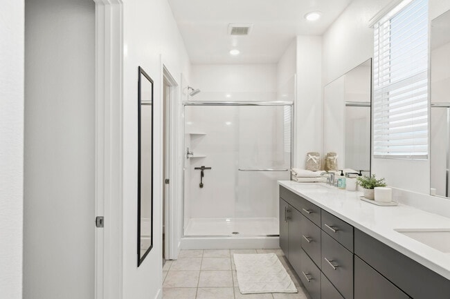 Building Photo - 76273 Cornell Wy