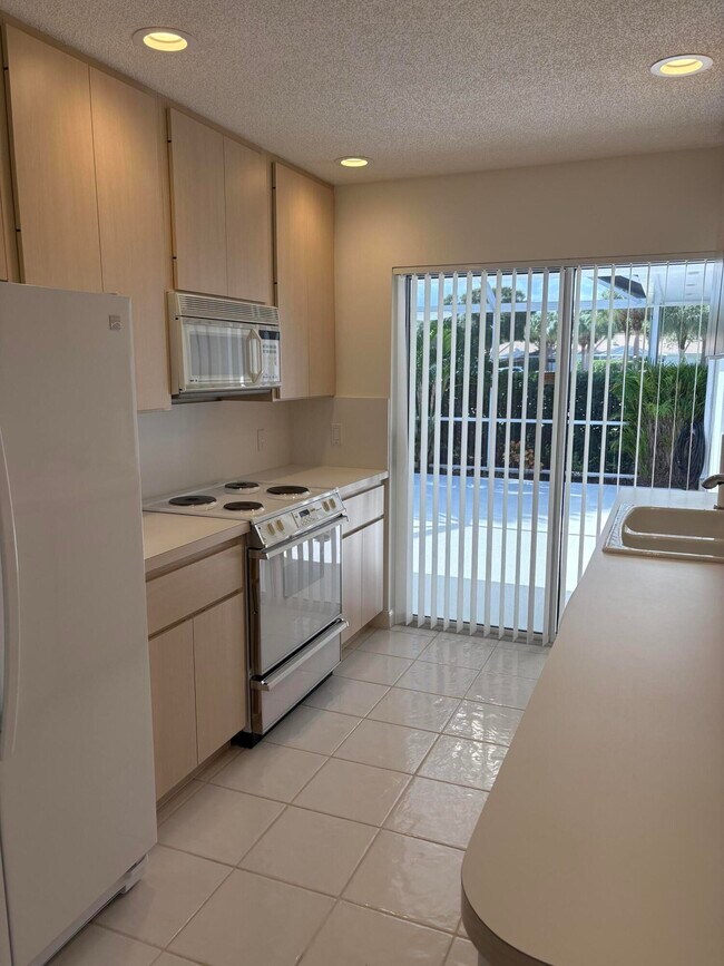 Building Photo - 10303 Chapman Oak Ct