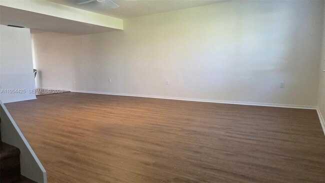 Building Photo - 180 Cypress Way E