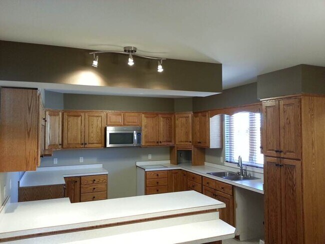 Building Photo - 3301 Central Ave