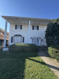 Building Photo - 2467 3rd Ave