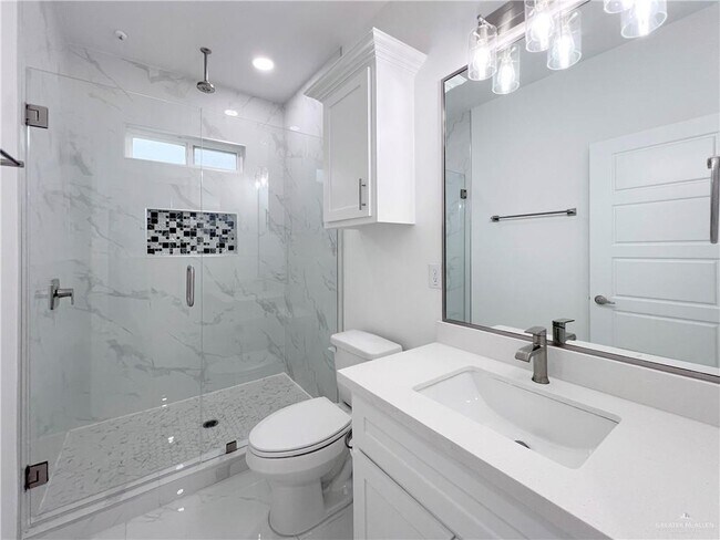 Building Photo - 31 E Kennedy Ave