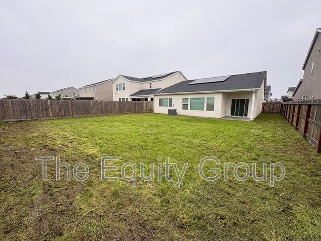 Building Photo - 217 E Tyler Ct