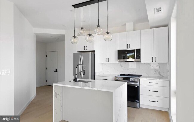 Building Photo - 30 Kennedy St NW