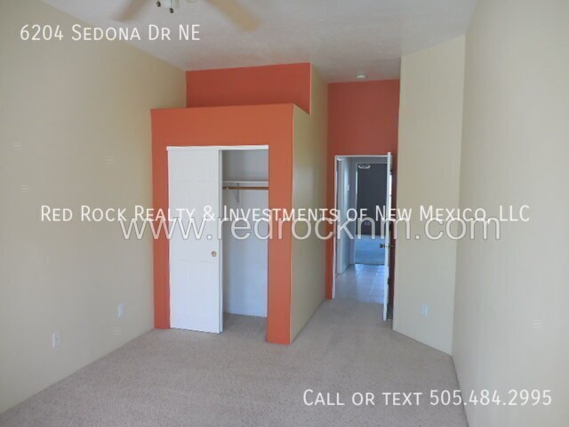 Building Photo - 6204 Sedona Dr NE
