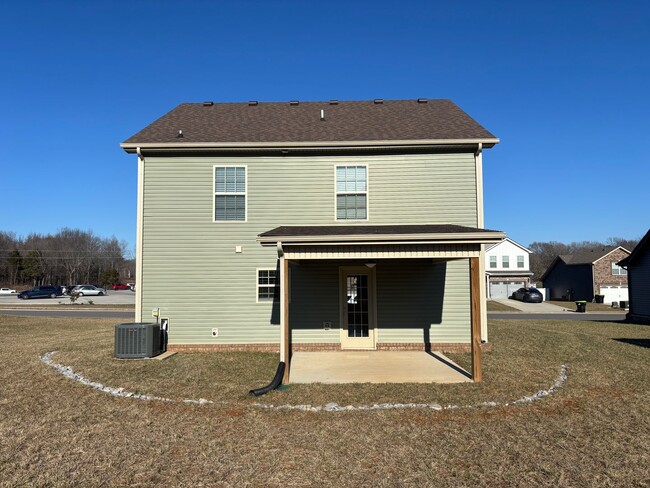 Building Photo - Gorgeous, Like New Home For Rent in Sango!