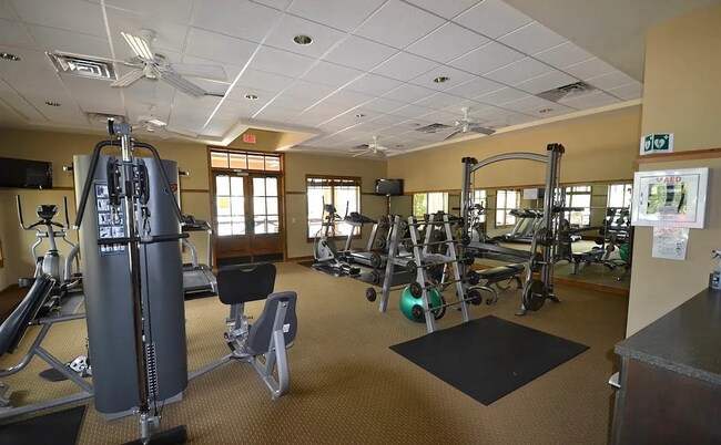 Building Photo - 4/2 with Community Amenities