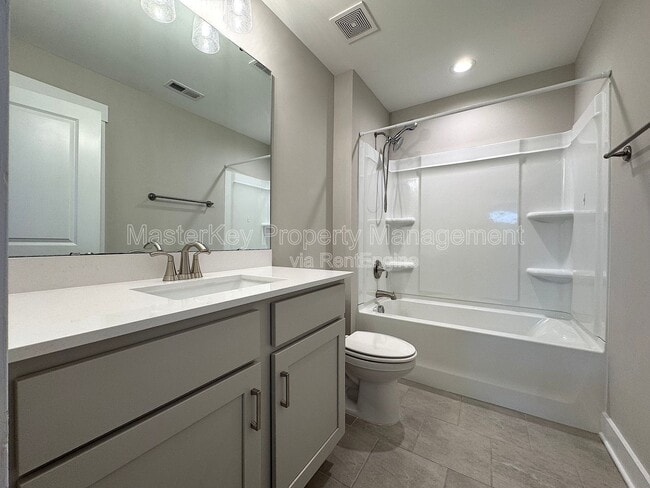 Building Photo - 102 N Dunn St