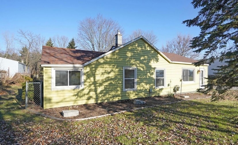 Front of house - 2811 3 Mile Rd NE